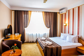 Cazare la Hotel Class Sibiu in camera matrimoniala