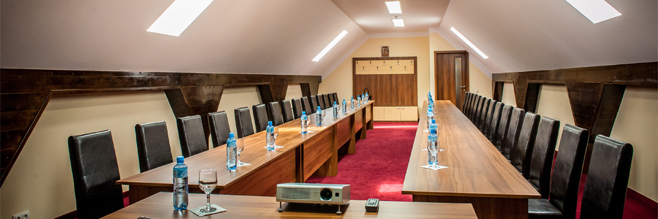 Sala de conferinte de la Hotel Class Sibiu, model 1 de aranjare